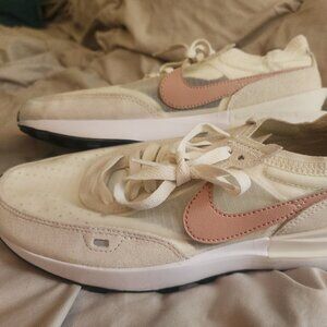 Womens size U.S.7 NIKE shoes